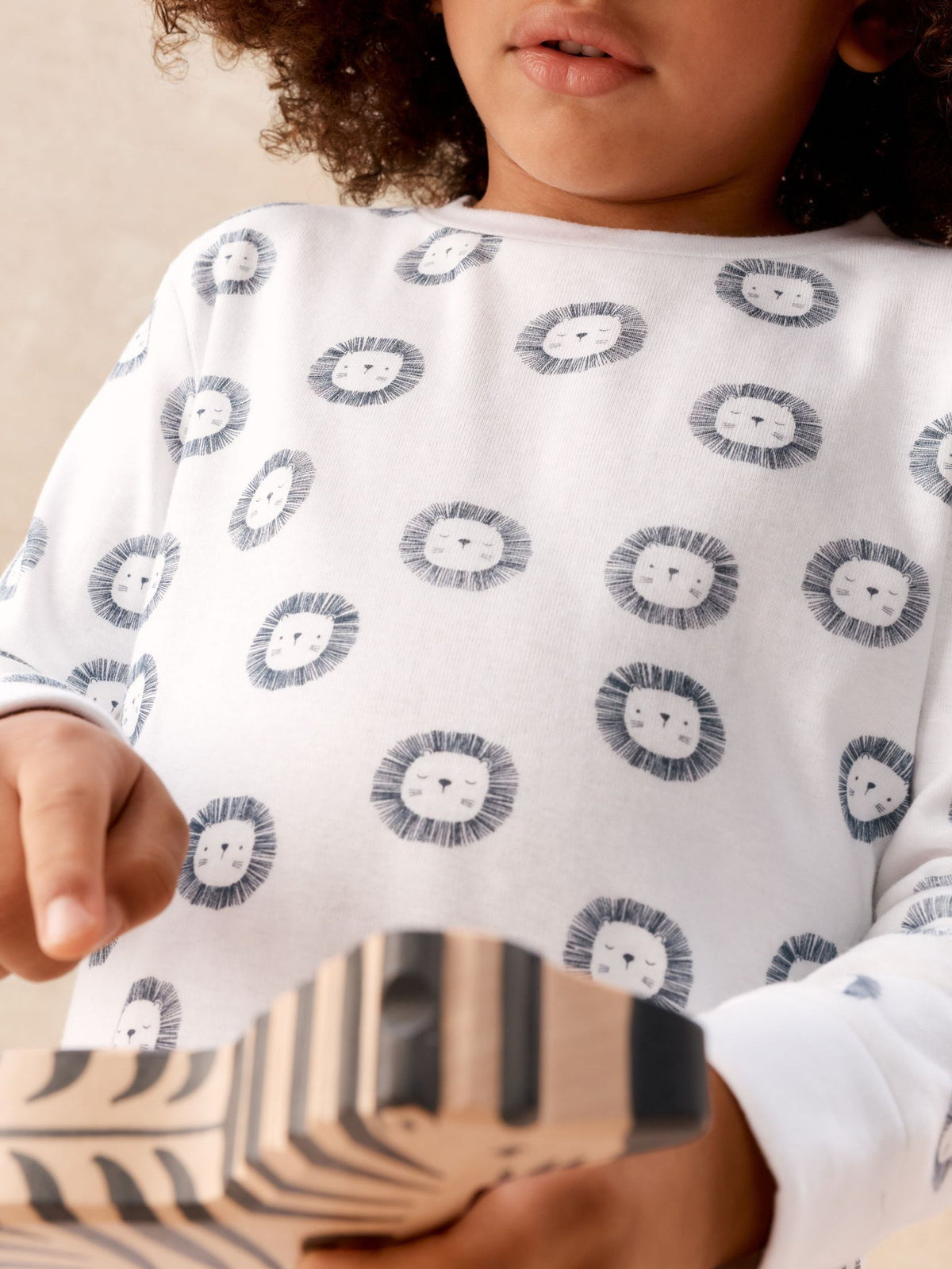 The White Company Blue Cotton Blend Lion Print Slim Fit Pyjamas - image 2