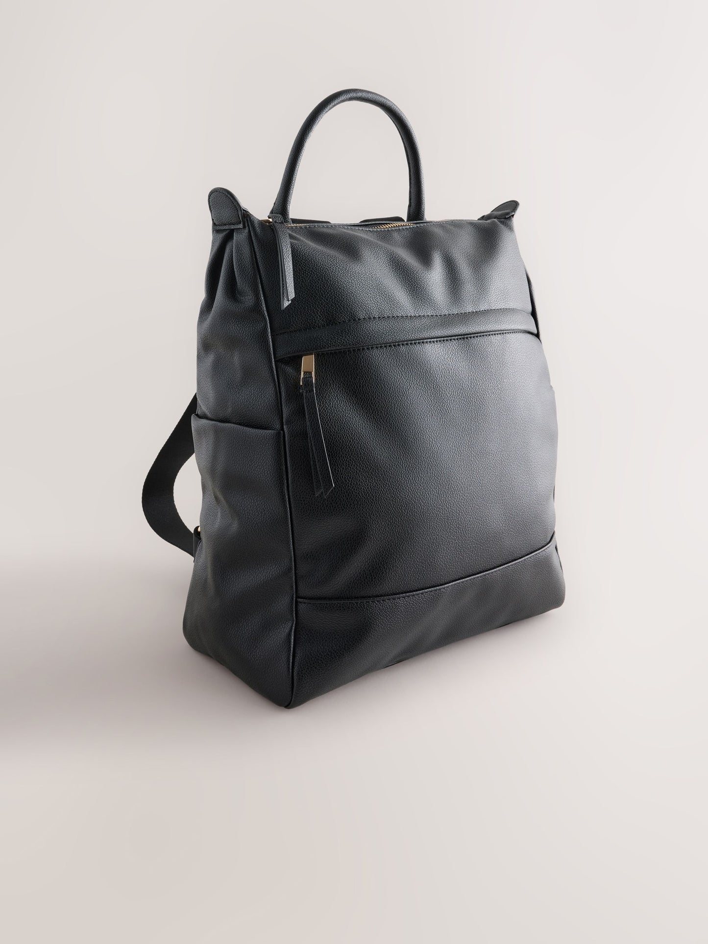 Black Front Pocket Rucksack Bag image 1