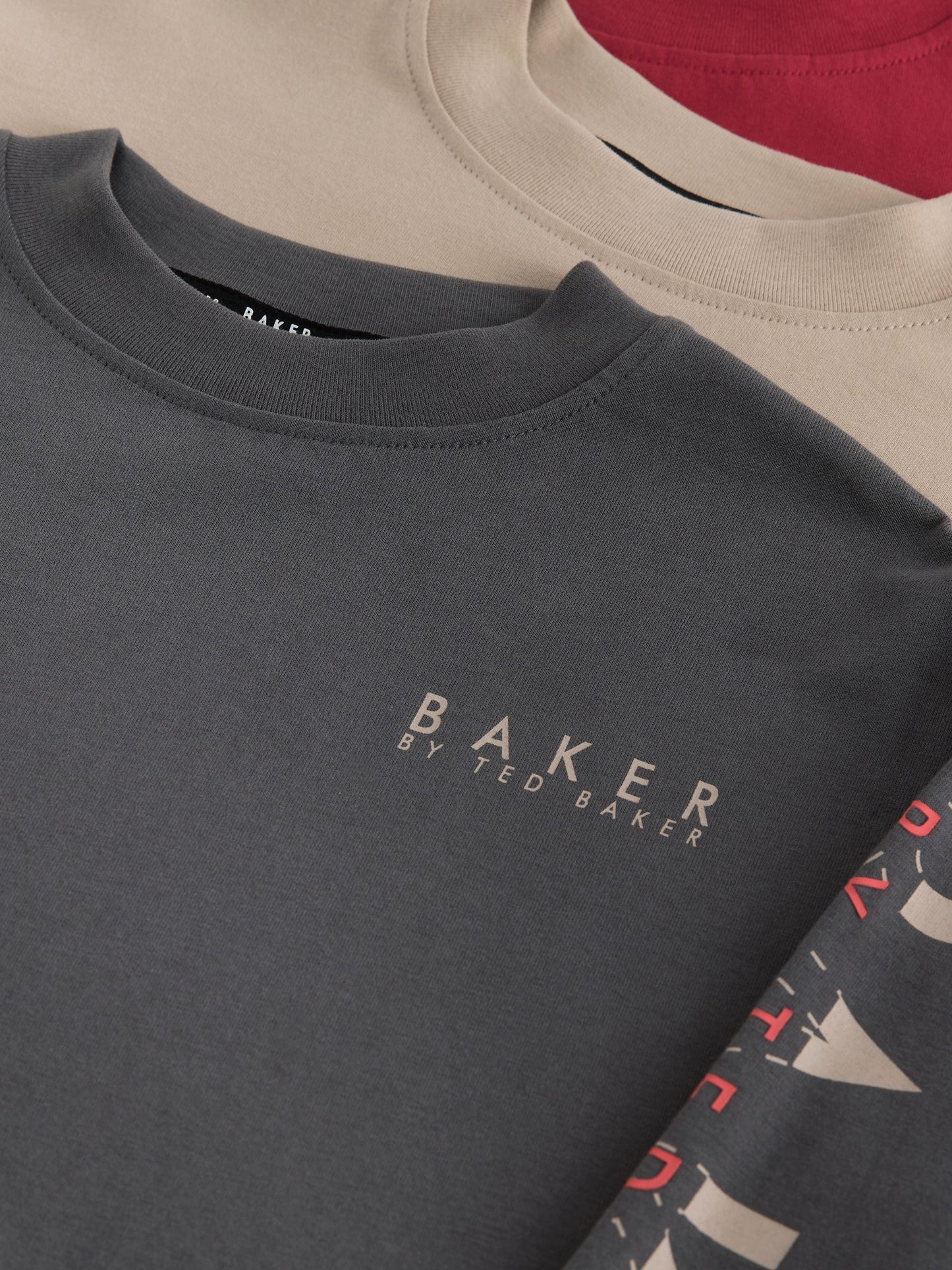 Dsiney Kidz - Baker by Ted Baker Stone/Red/Charcoal 3 Pack Long Sleeve Graphic T-Shirts image 7