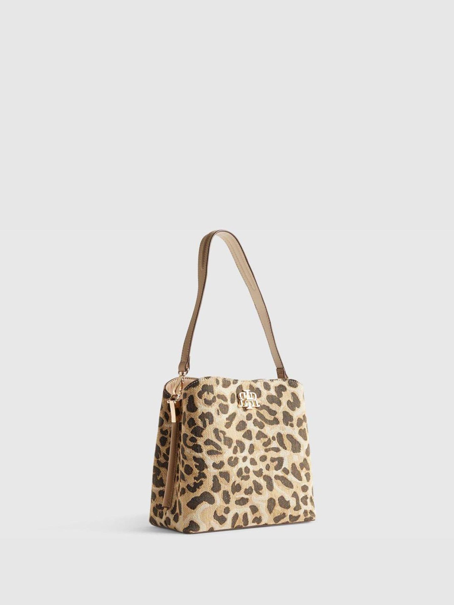 River Island Brown Leopard Jacquard Bucket Bag image 1