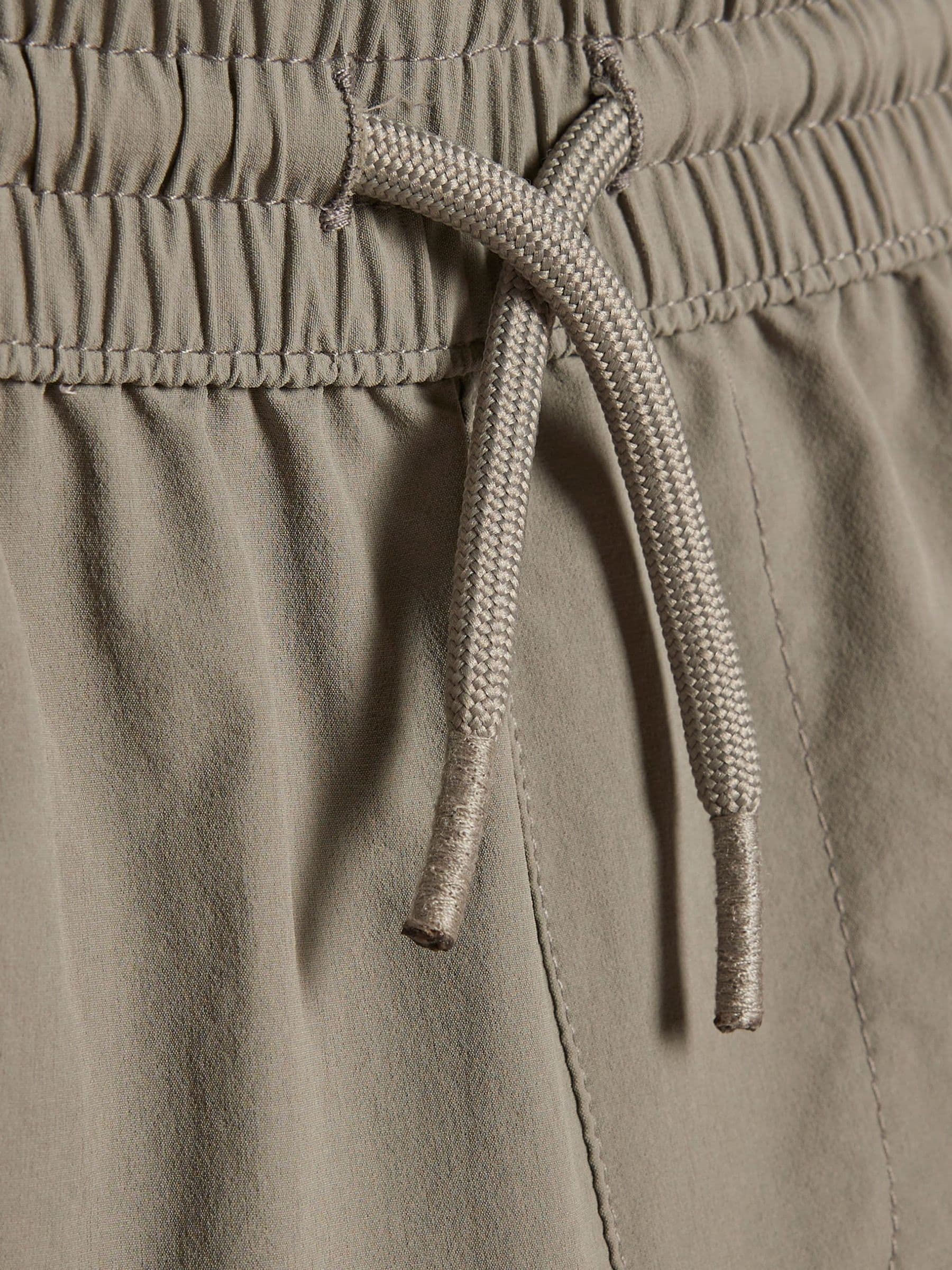 Dsiney Kidz - River Island Warm Grey Zip Pocket Cargo Shorts image 3