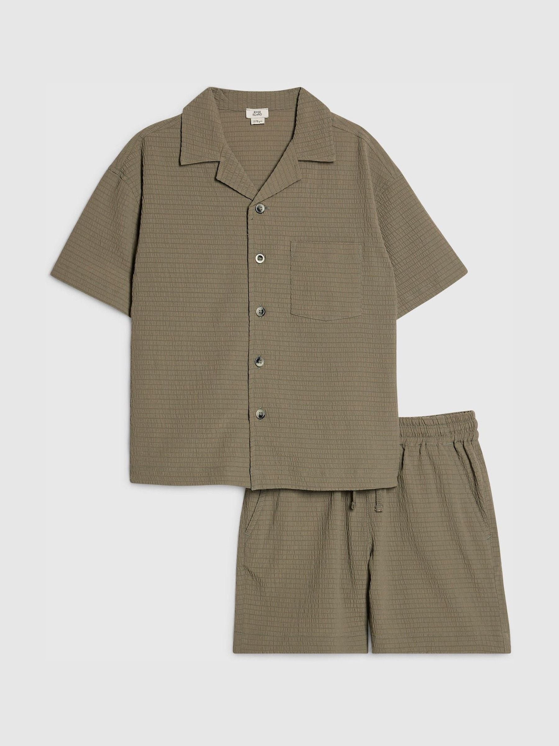 Dsiney Kidz - River Island Green Textured Revere Shirt & Shorts Set image 1