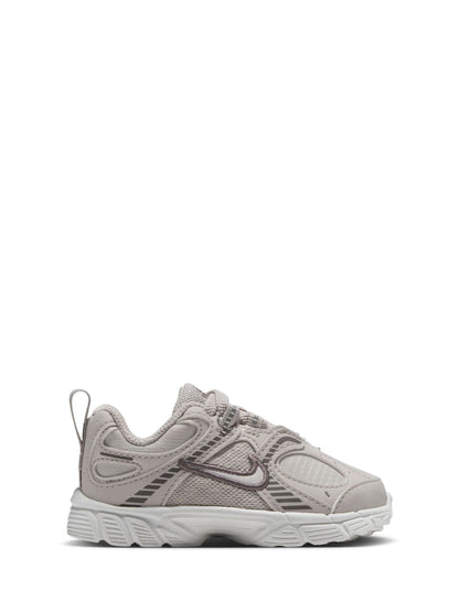 Dsiney Kidz - Nike Black Infant  Runner Trainers image 1