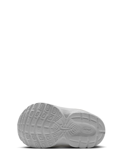 Dsiney Kidz - Nike Black Infant  Runner Trainers image 5