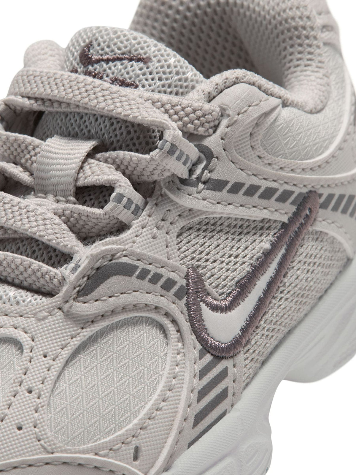 Dsiney Kidz - Nike Black Infant  Runner Trainers image 6
