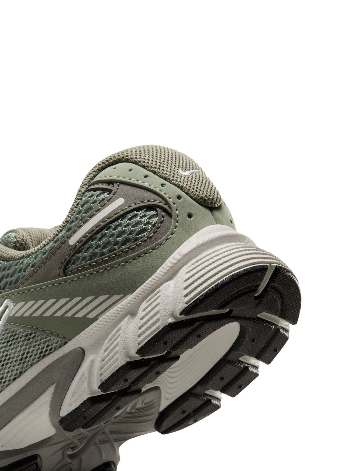 Nike Jade Green Youth V5 Runner Trainers - image 7