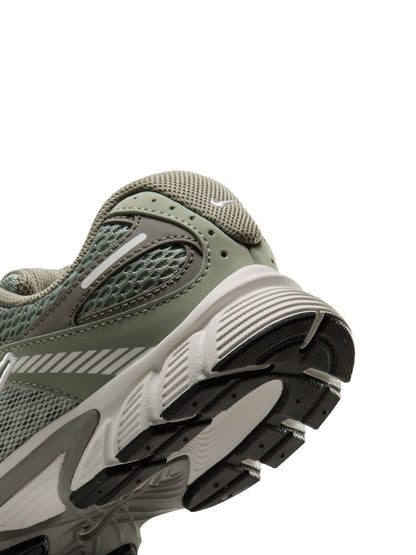 Nike Jade Green Youth V5 Runner Trainers - image 7