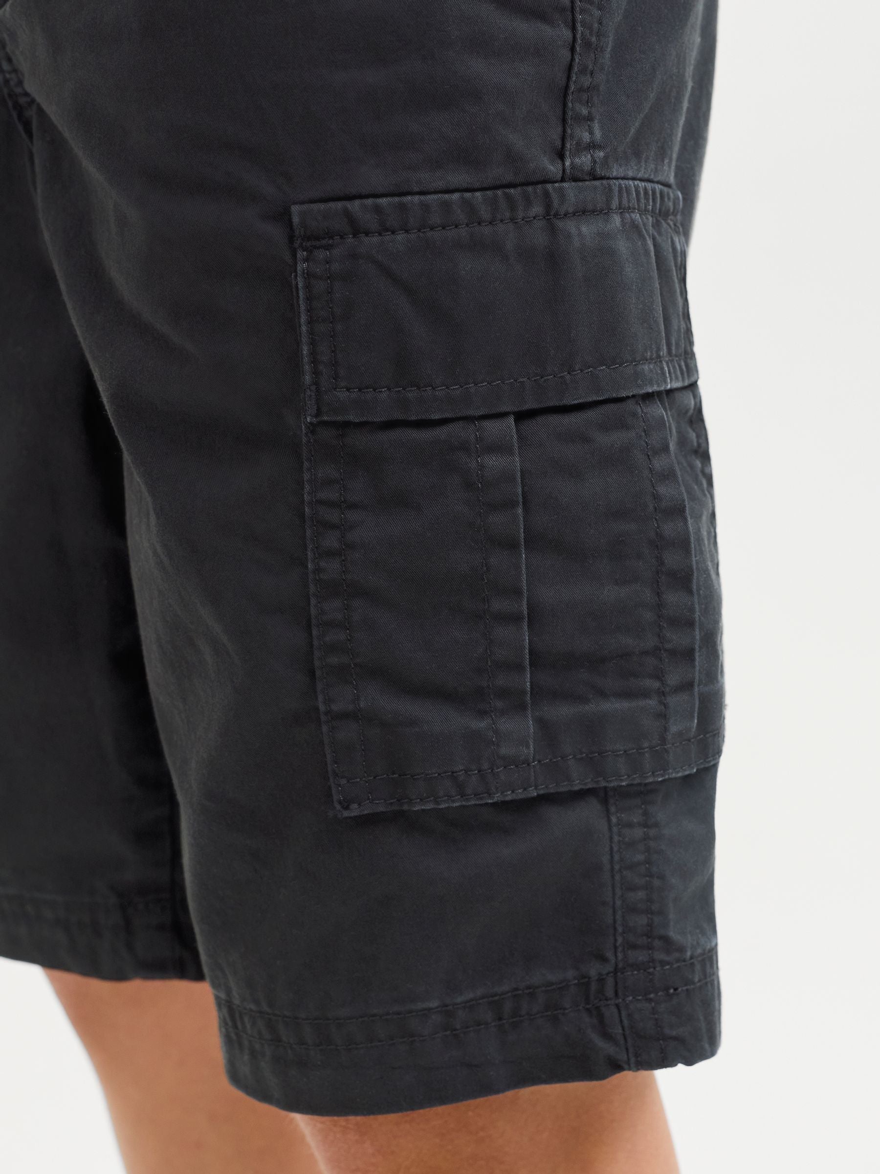 Dsiney Kidz - JACK & JONES Junior Black Relaxed Fit Cargo Shorts image 6