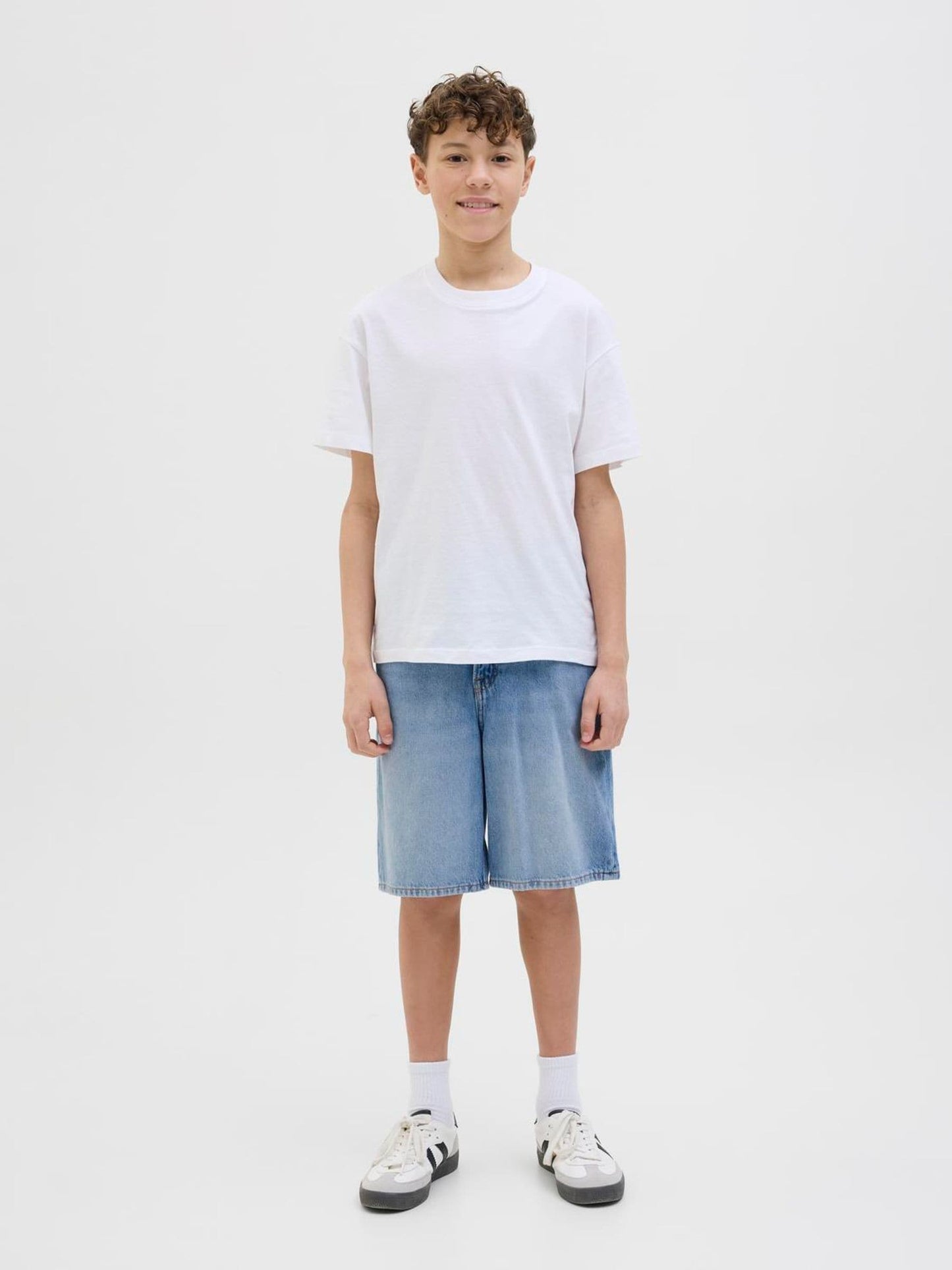 Dsiney Kidz - JACK & JONES Junior Mid Blue Loose Fit Tony Denim Shorts image 2