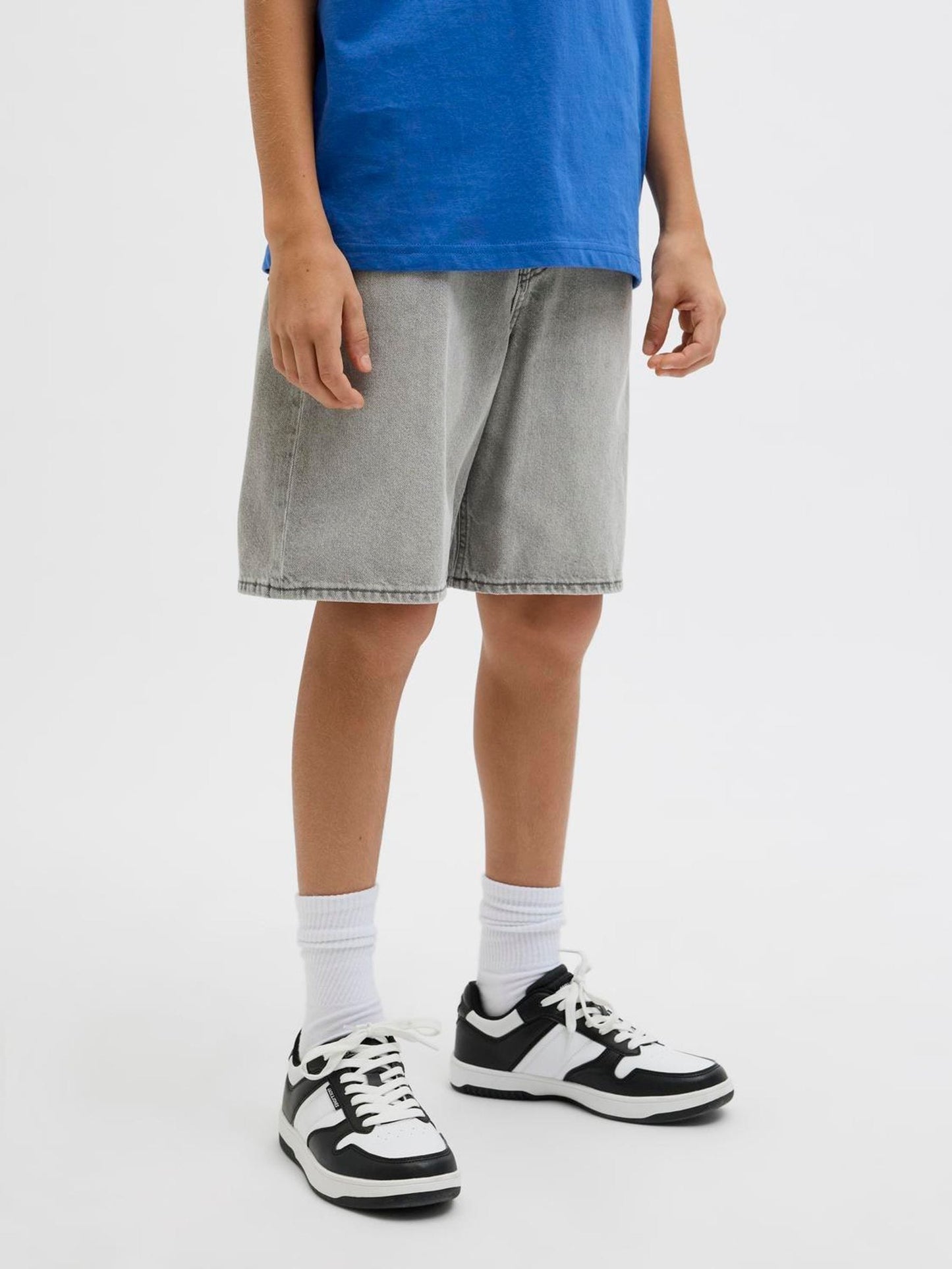 Dsiney Kidz - JACK & JONES Junior Grey Loose Fit Tony Denim Shorts image 2