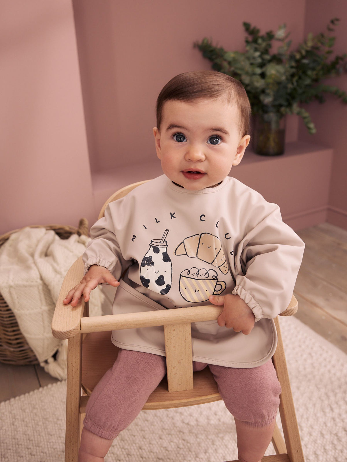 Dsiney Kidz - Milk Club Weaning And Feeding Sleeved Bib image 1