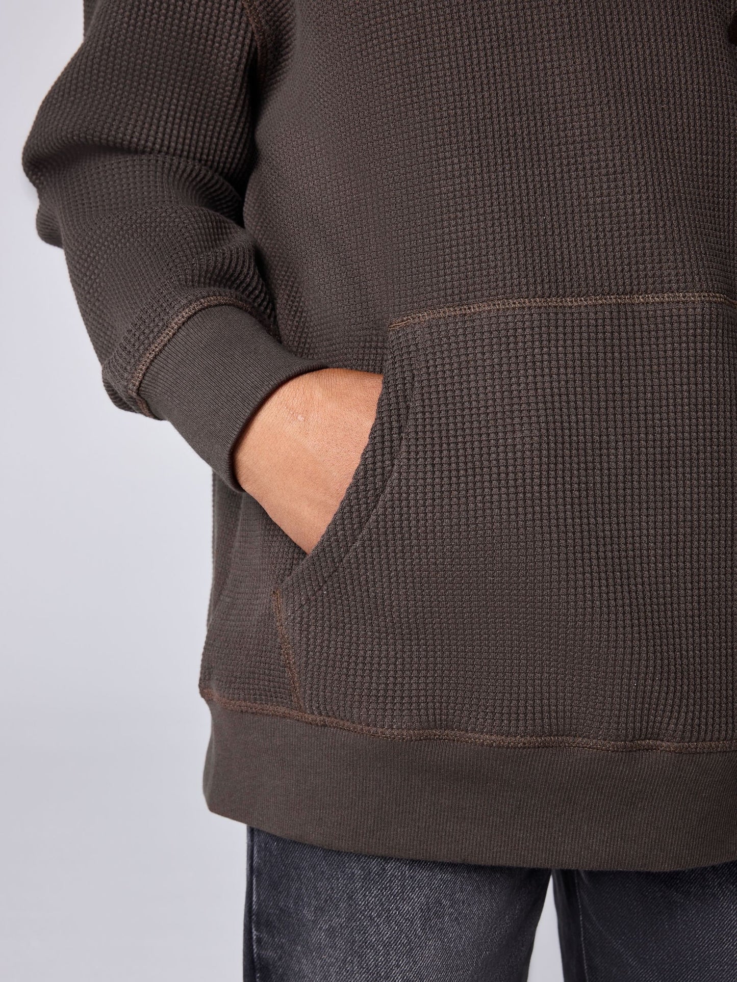 Dsiney Kidz - smALLSAINTS Brown Orlando Oversized Pullover Waffle Hoodie image 4