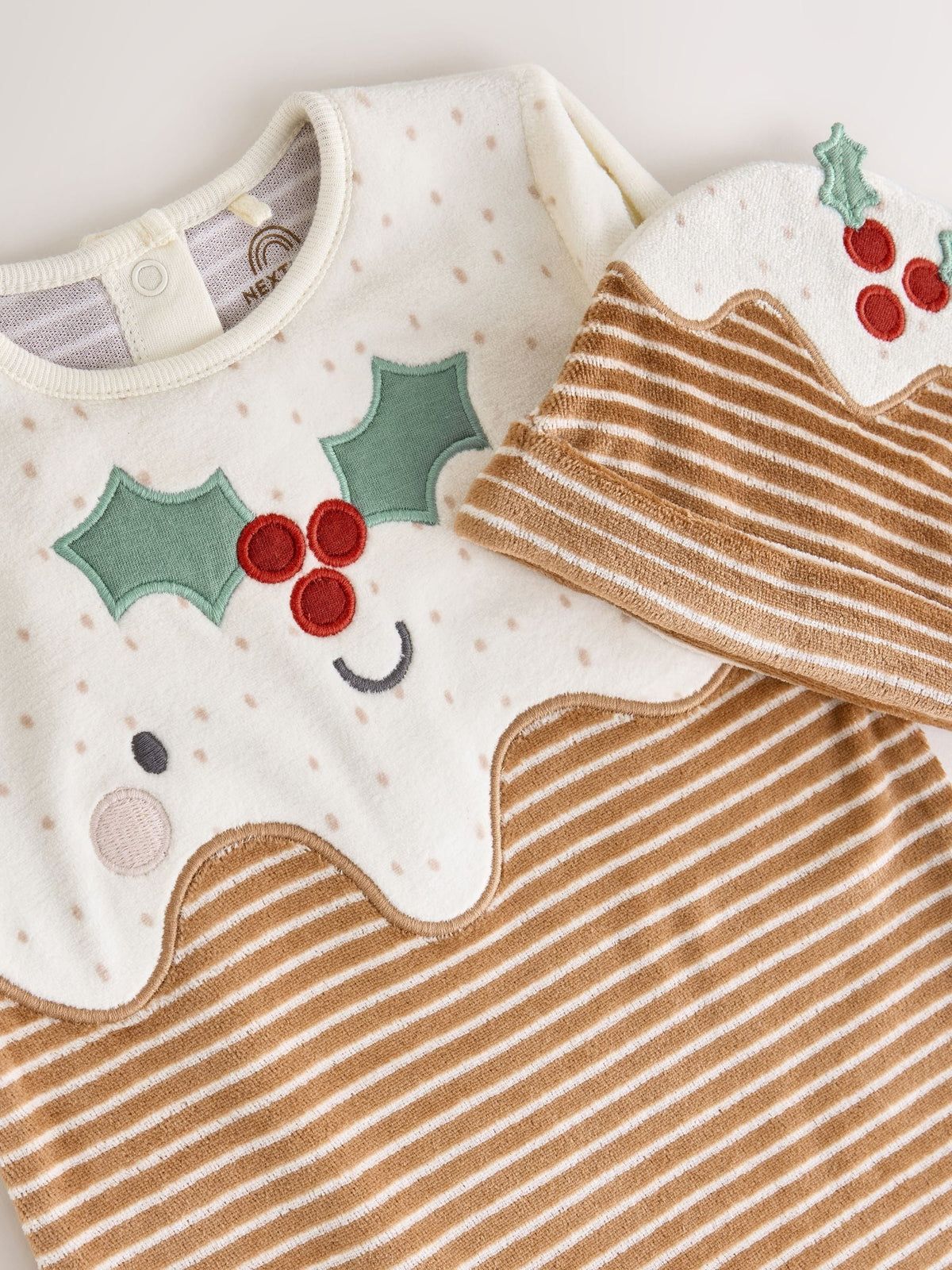 Neutral Christmas Pudding Sleepsuit & Hat Set (0mths-2yrs) - image 7