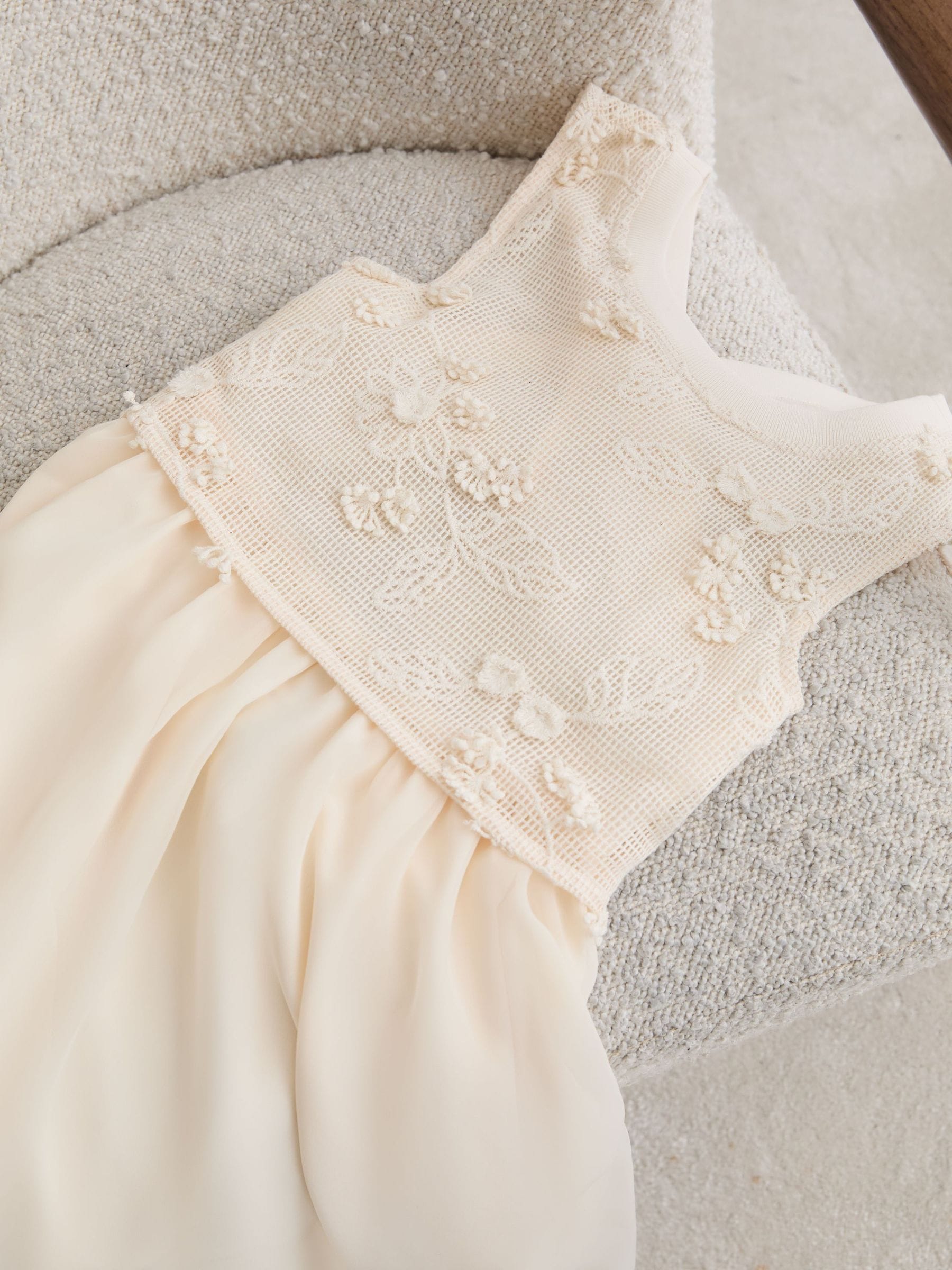 Reiss Neutral Gianna 9-13 yrs Floral-Embroidered Latticework Dress image 1