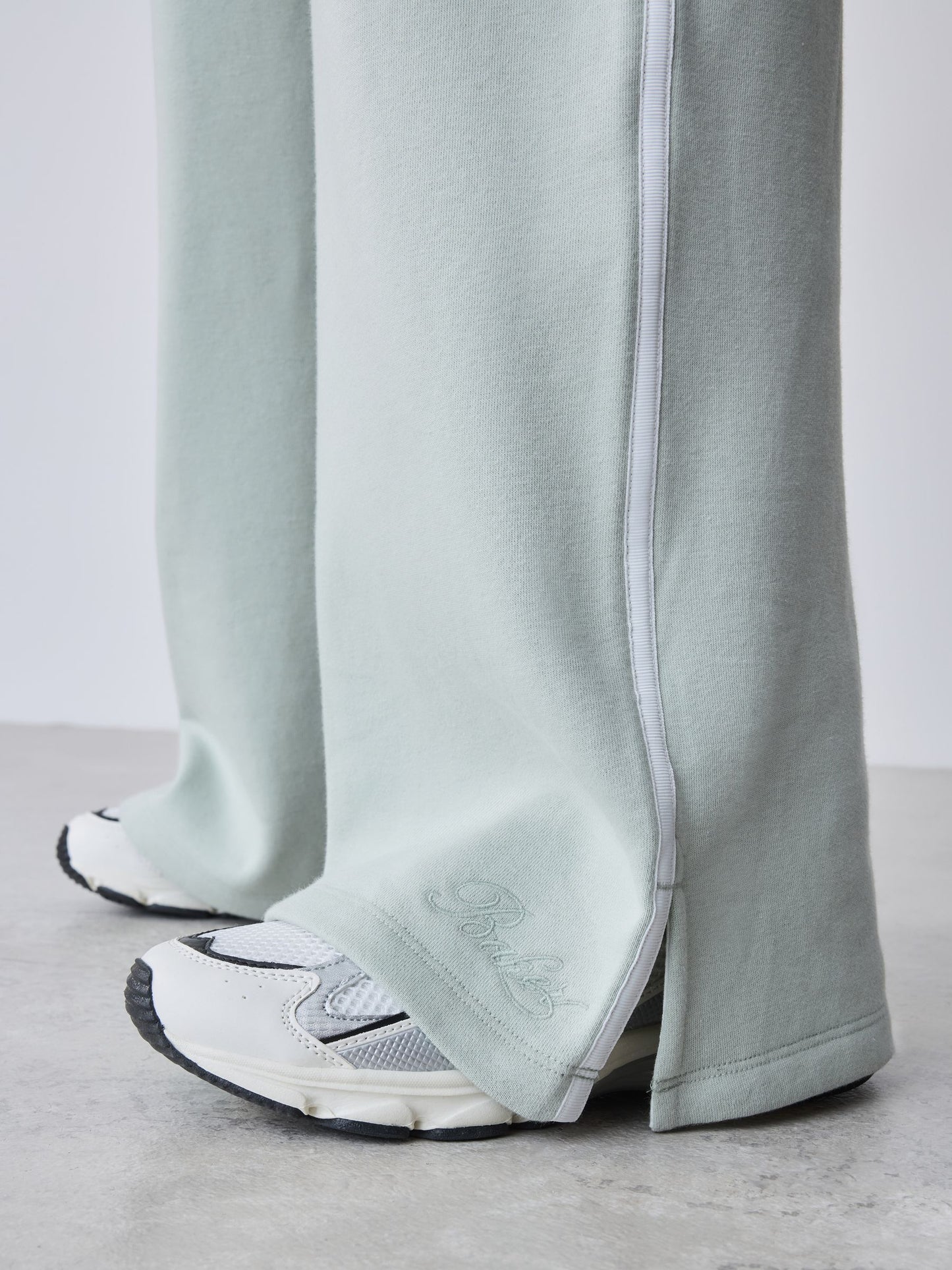 Baker by Ted Baker Green Boxy T-Shirt & Contrast Waistband Trousers Set 2 Piece image 8