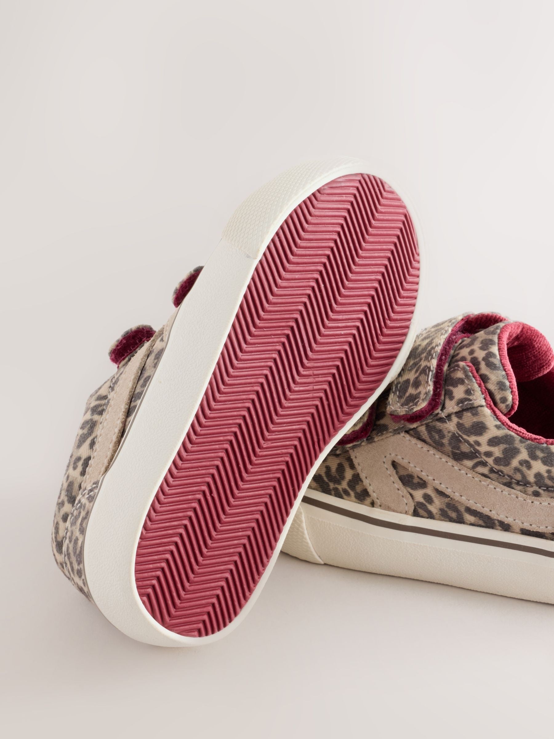 Animal Neutral Standard Fit (F) Touch Fastening Trainers image 5