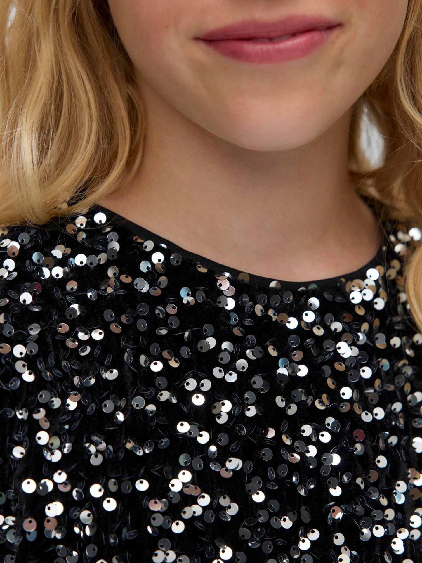 VERO MODA Black Sequin Long Sleeve Dress image 4