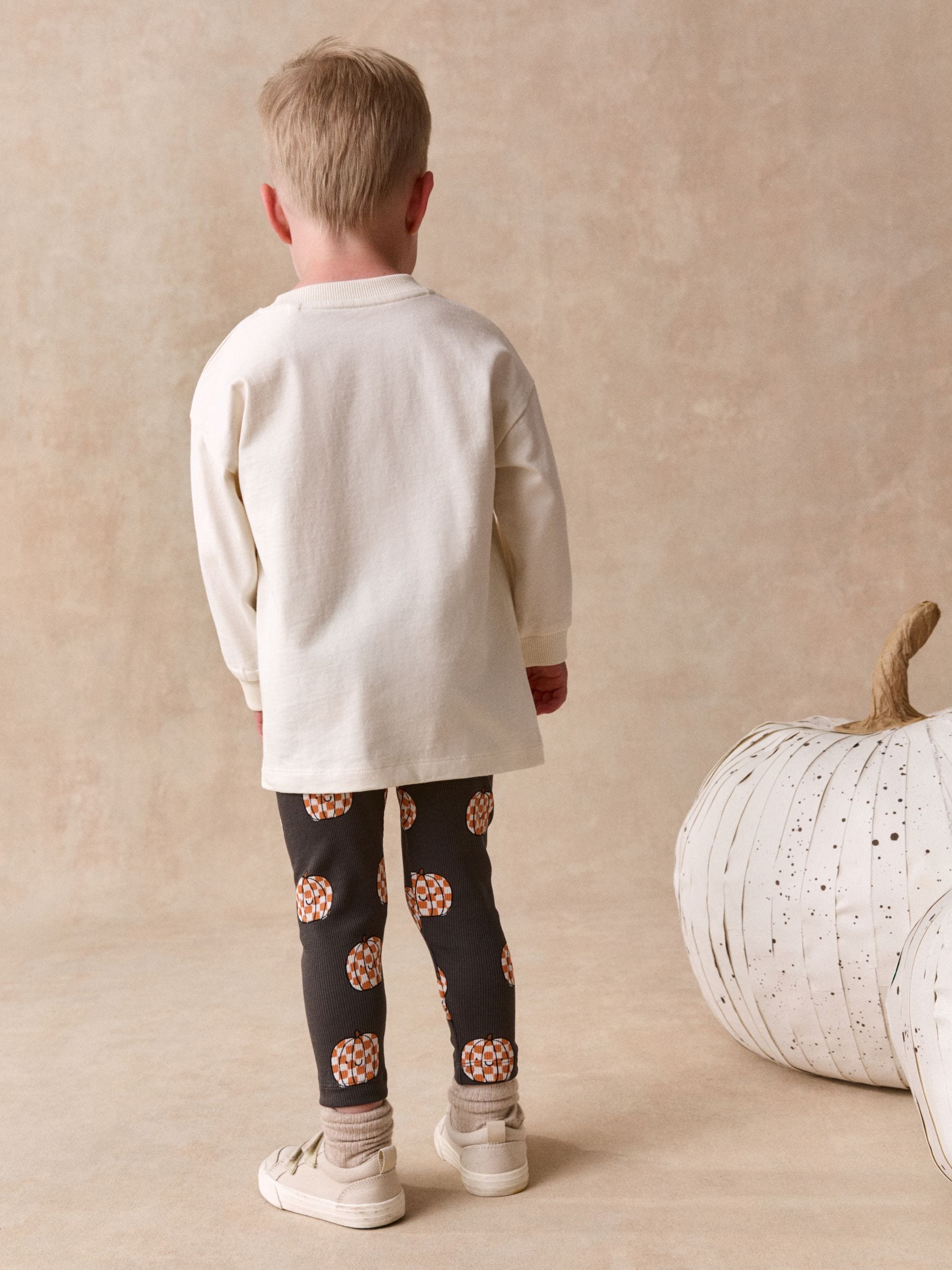 White Halloween Pumpkin Graphic Printed Top and Legging Set (3mths-7yrs) image 3
