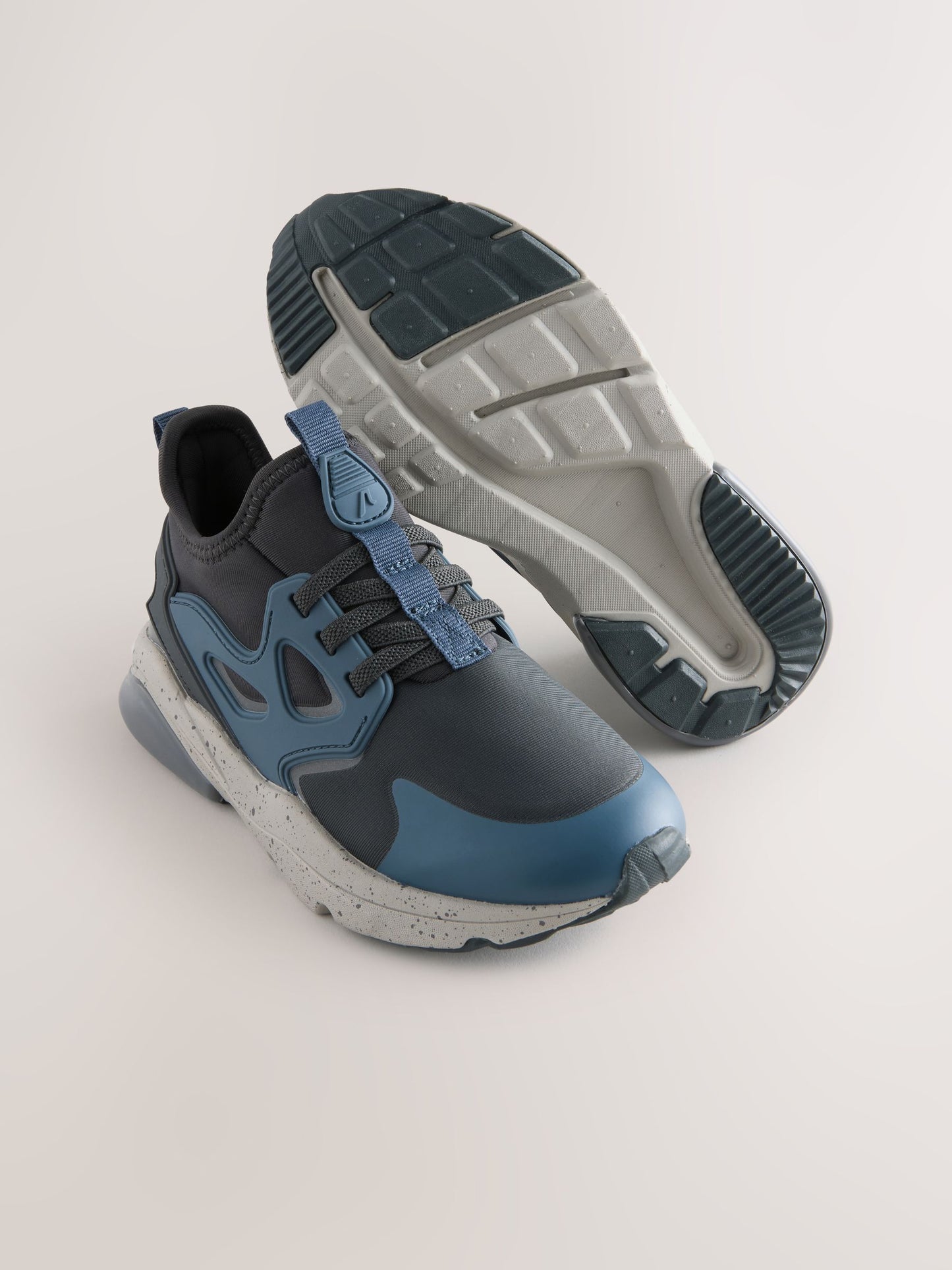 Grey Standard Fit (F) Elastic Lace Trainers image 8