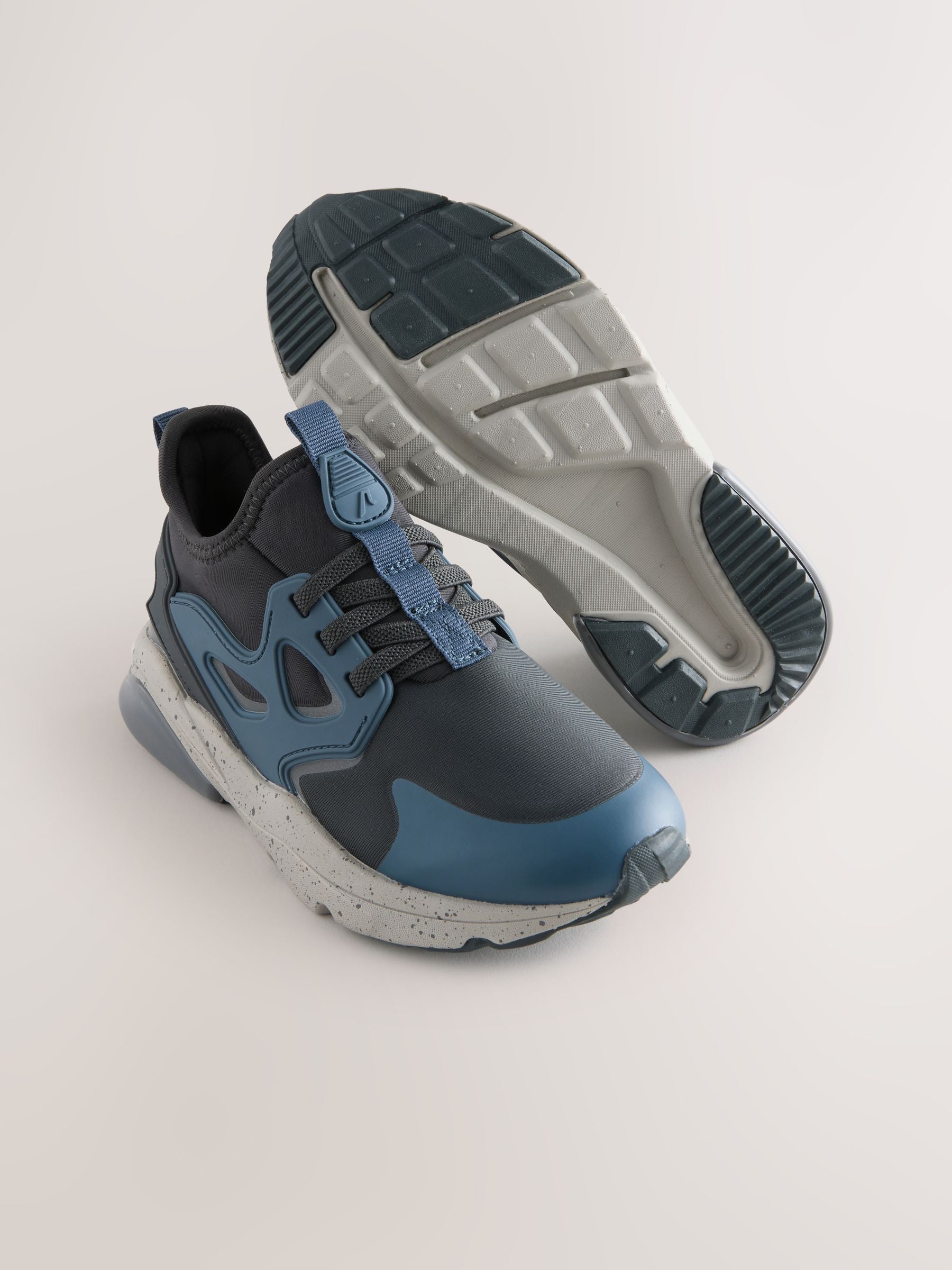 Grey Standard Fit (F) Elastic Lace Trainers image 8