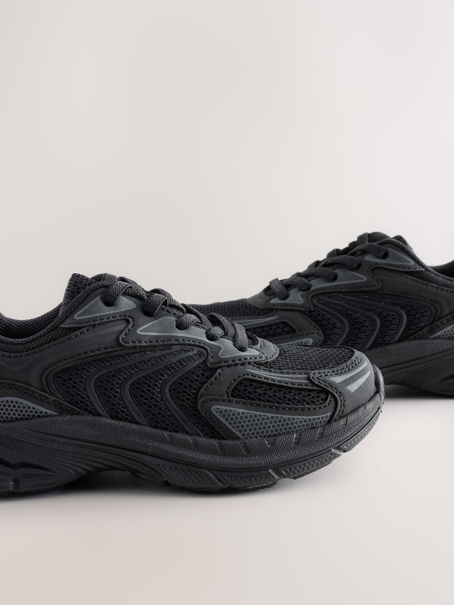 Black Standard Fit (F) Elastic Lace Trainers image 5