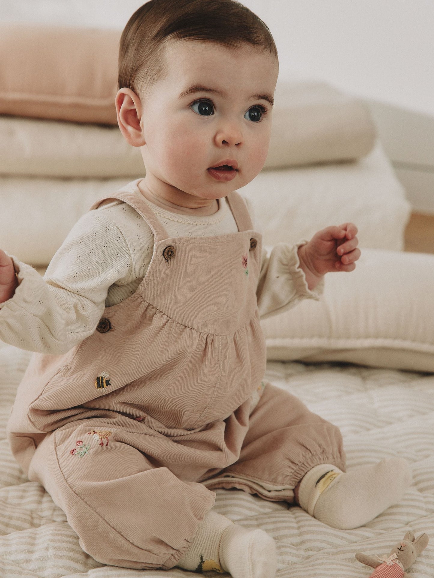 Ecru Bunny Baby Cord Dungarees And Long Sleeve Bodysuits 2 Piece Set (0mths-2yrs) image 3