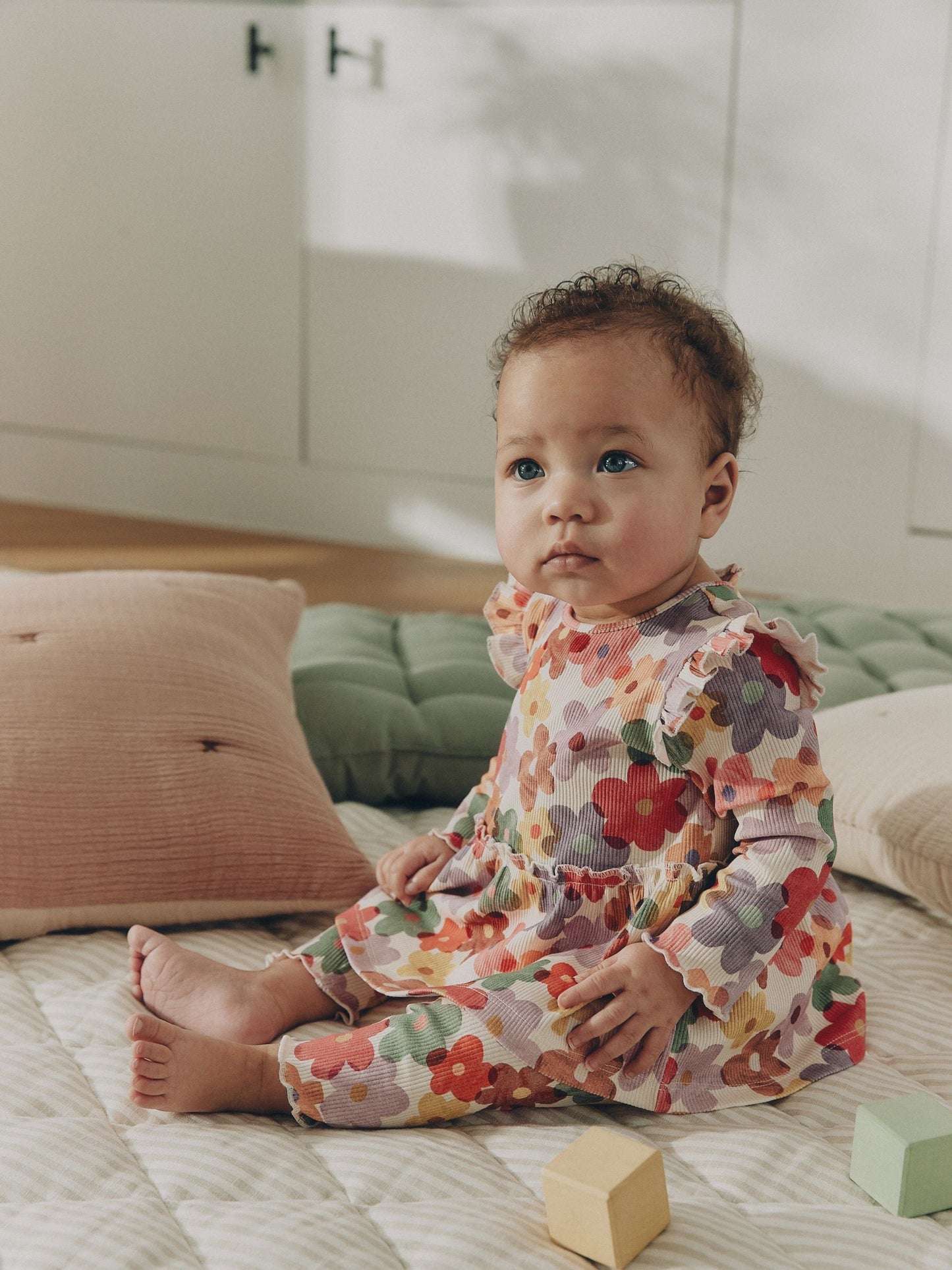 Dsiney Kidz - White Floral Peplum Top and Leggings Baby Set (0mths-2yrs) image 1