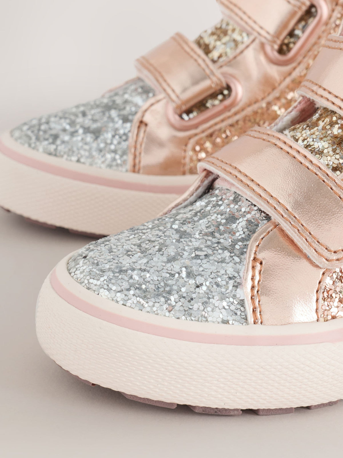 Dsiney Kidz - Gold Glitter Standard Fit (F) Touch Fastening High Top Trainers image 4