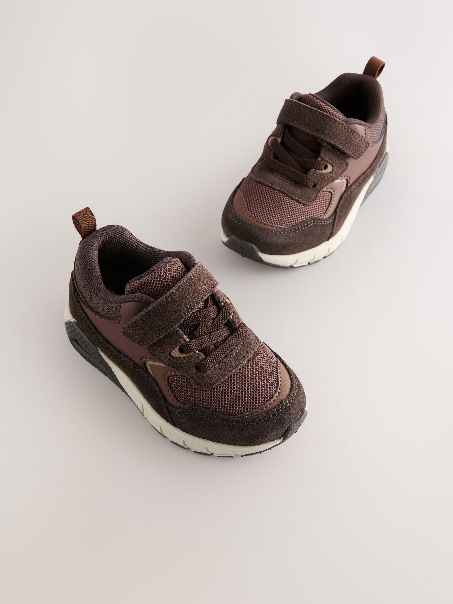 Chocolate Brown Standard Fit (F) Elastic Lace Trainers image 1