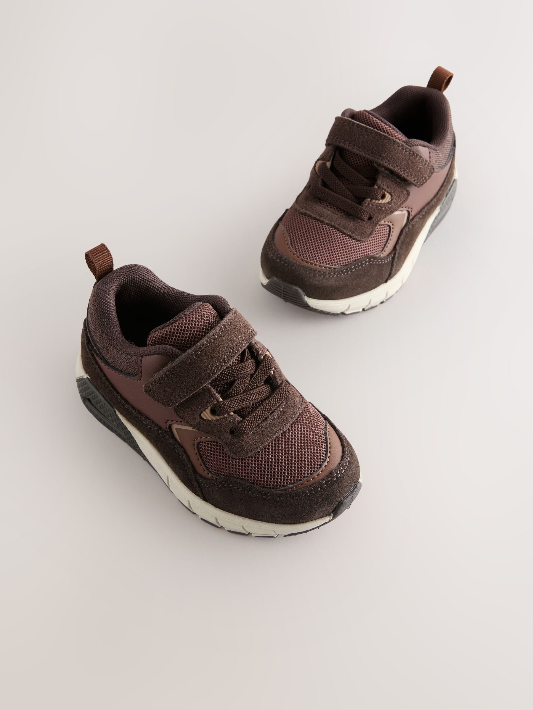 Chocolate Brown Standard Fit (F) Elastic Lace Trainers image 1