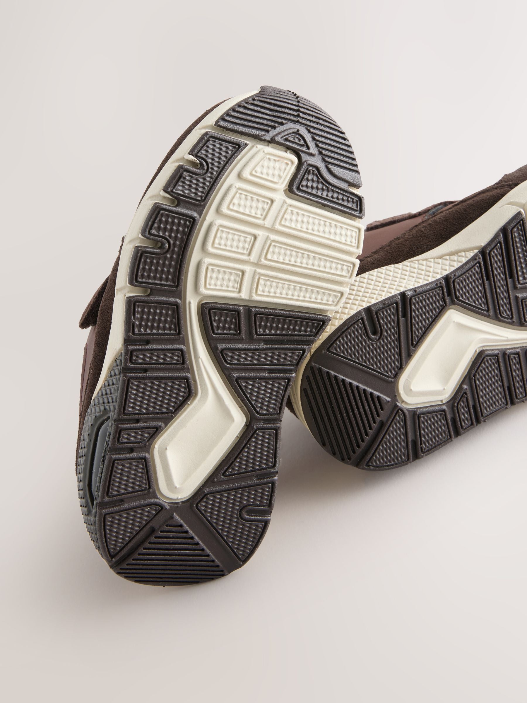 Chocolate Brown Standard Fit (F) Elastic Lace Trainers image 5