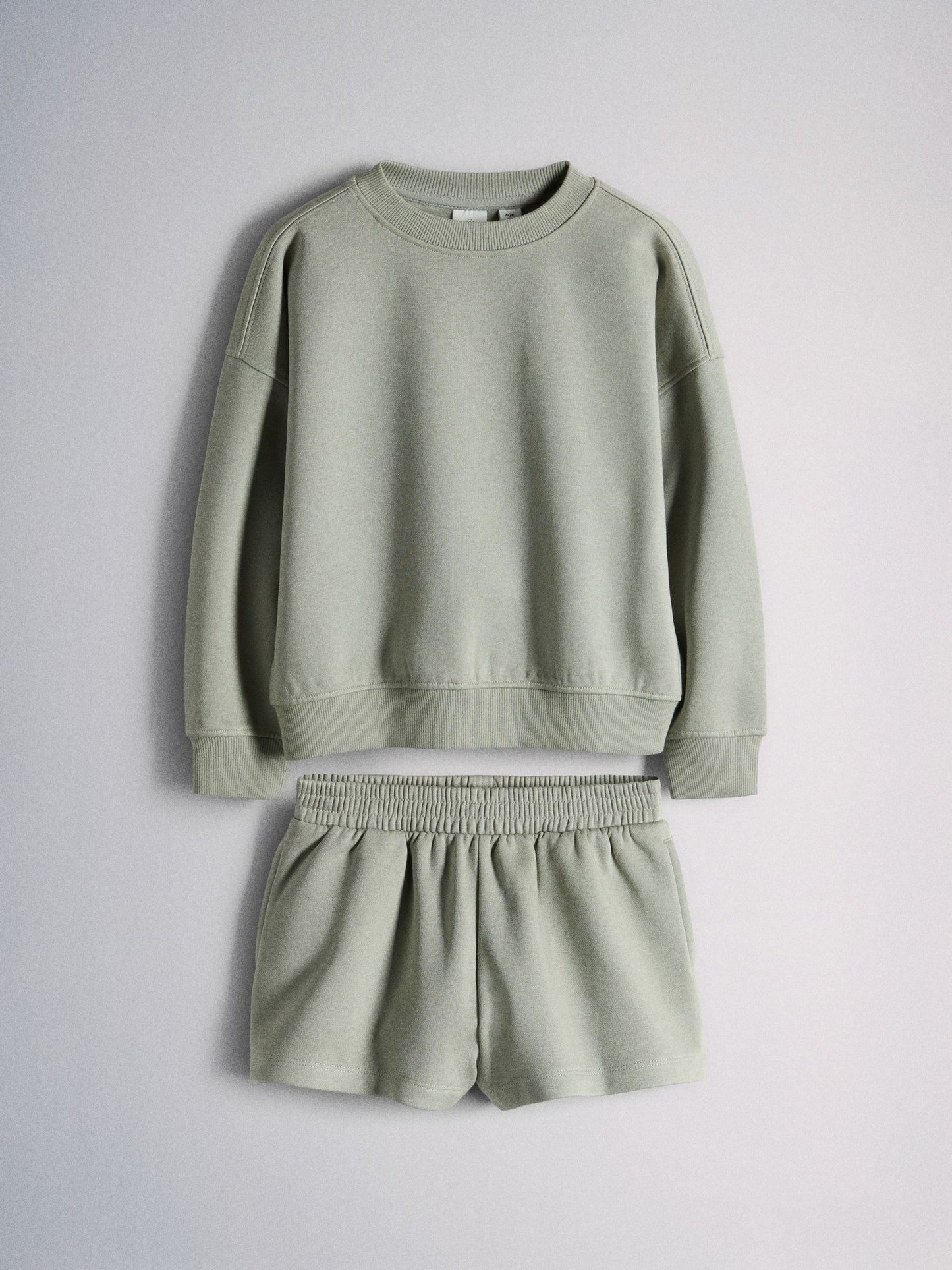 Dsiney Kidz - The Set Long Sleeve Jersey Crew and Shorts Set Green image 1