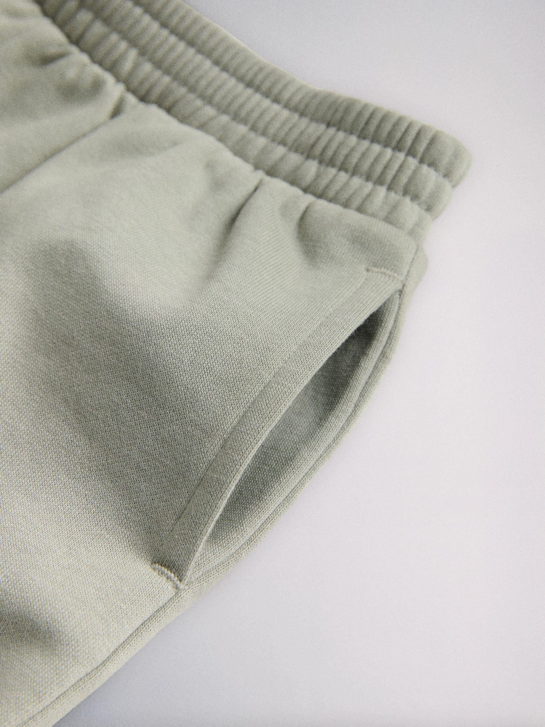 Dsiney Kidz - The Set Long Sleeve Jersey Crew and Shorts Set Green image 5