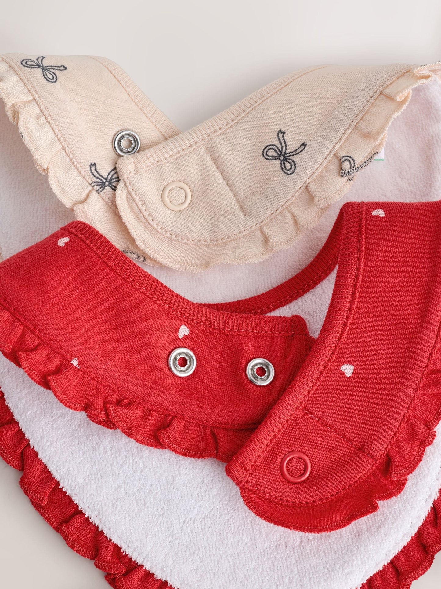 Red/Cream Baby Beanies And Dibble Bibs Set 4 Piece (0-18mths)