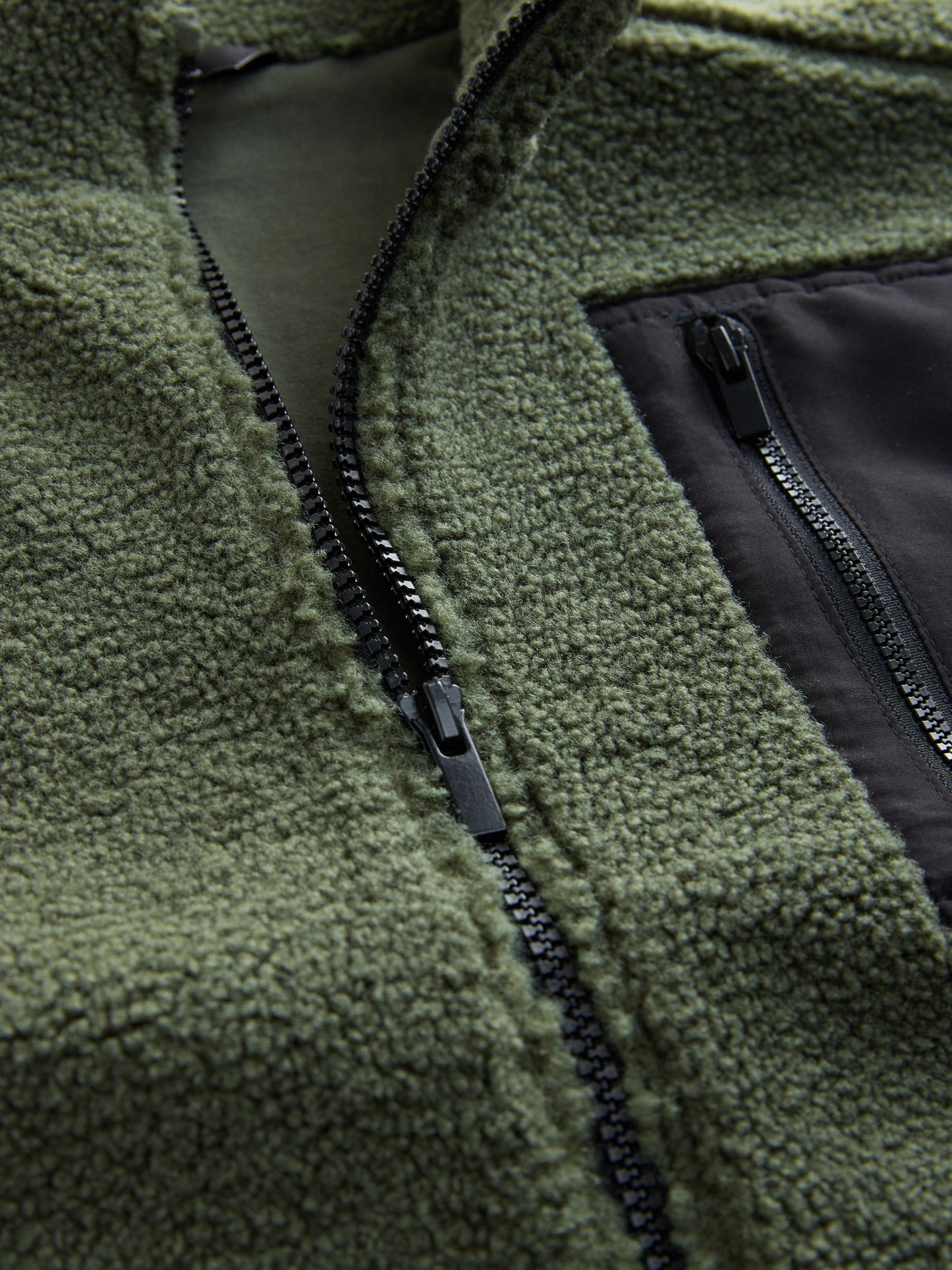 Dsiney Kidz - Green Zip Through Fleece (3-16yrs) image 4