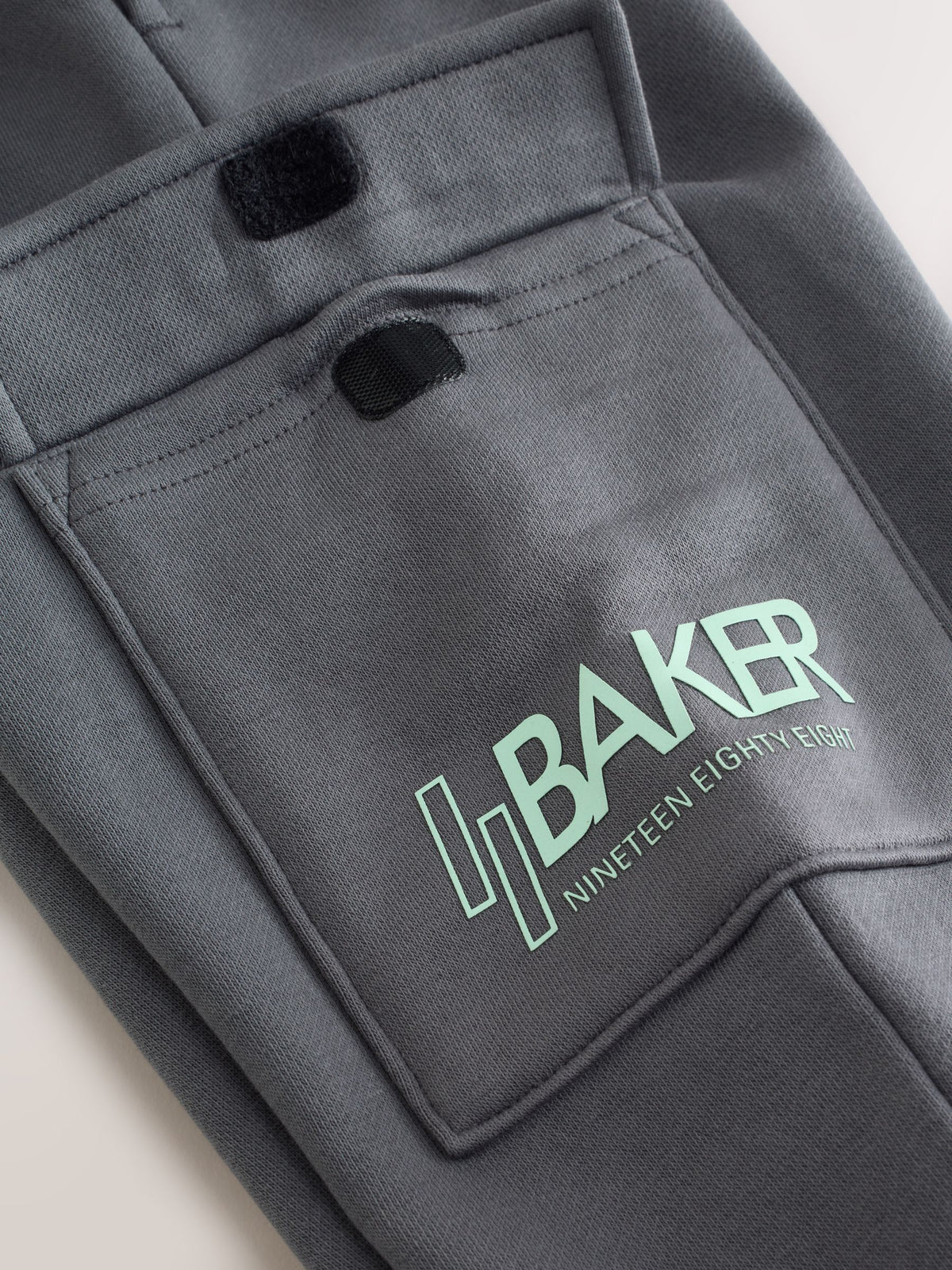 Baker by Ted Baker Sweatshirt and Cargo Joggers Set - image 18