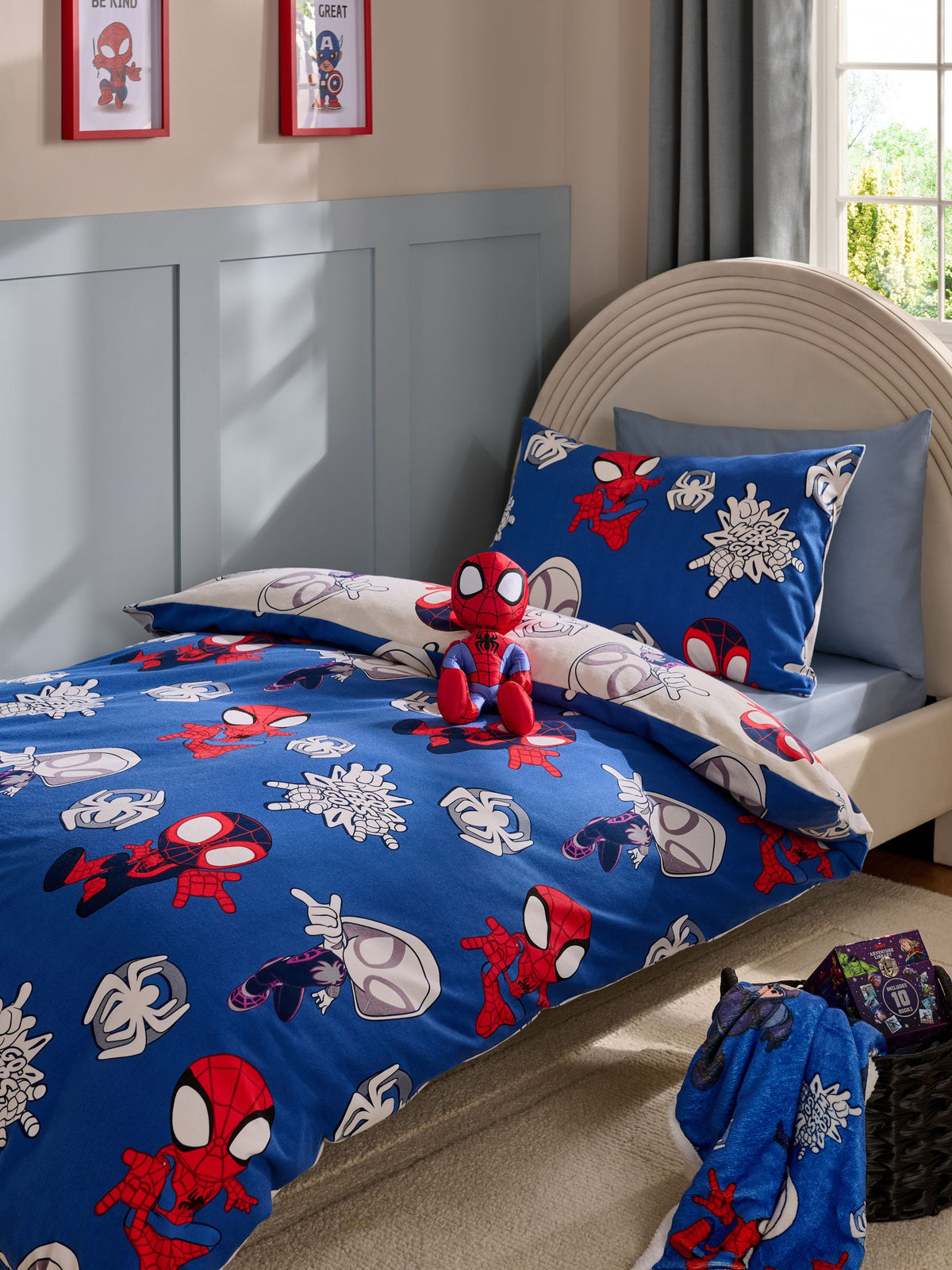 Spidey and Friends Supersoft 100% Brushed Cotton Duvet Cover and Pillowcase Set - image 1