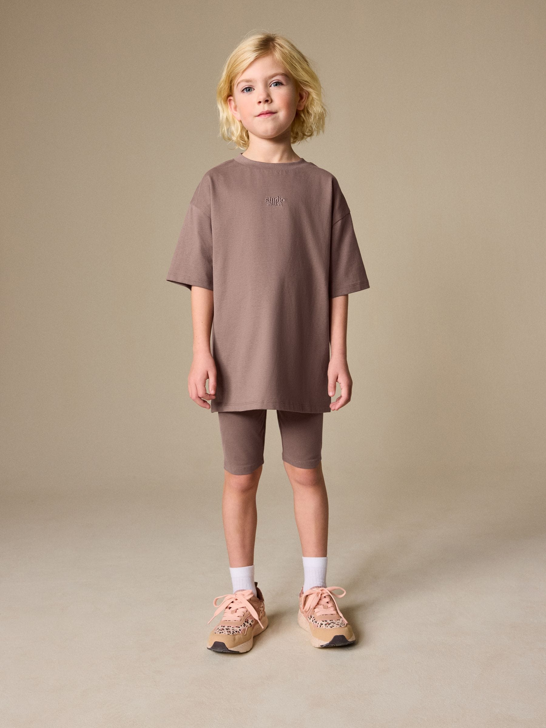 Dsiney Kidz - Brown Studio Aura Oversized T-Shirt Cycling Shorts Set (3-16yrs) image 2