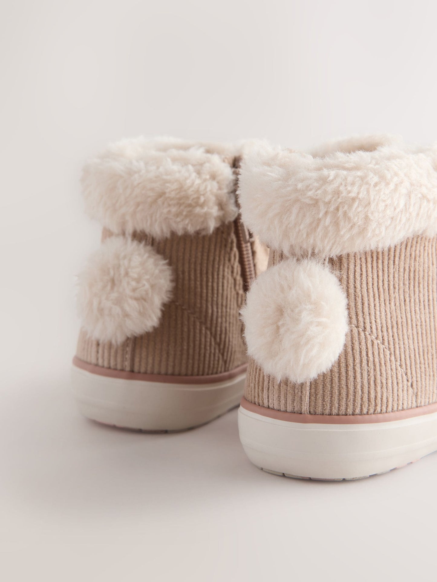Neutral Bunny Wide Fit (G) Character High Top Trainers image 4