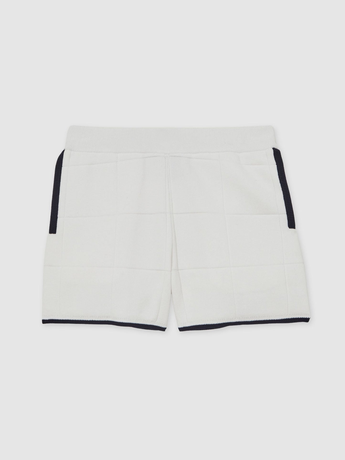 Dsiney Kidz - Reiss White/Navy Barbor 13-14 yrs Tipped Knit Stitch-Detail Shorts image 1