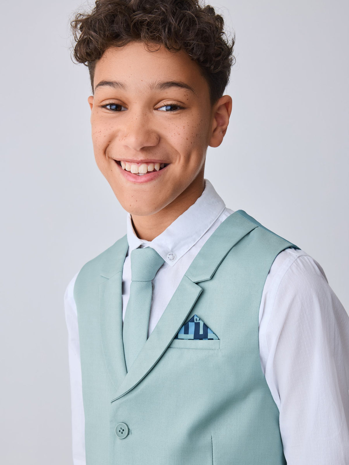 Baker by Ted Baker Waistcoat, Shirt And Tie Set - image 3