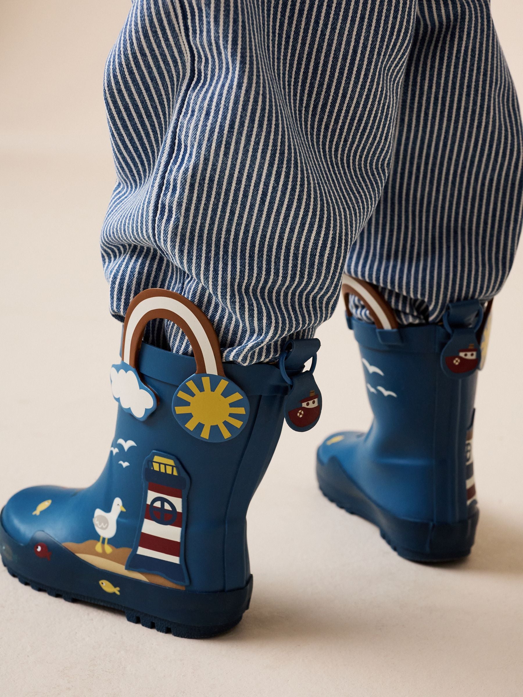 Blue Beach Handle Pull On Wellies image 3