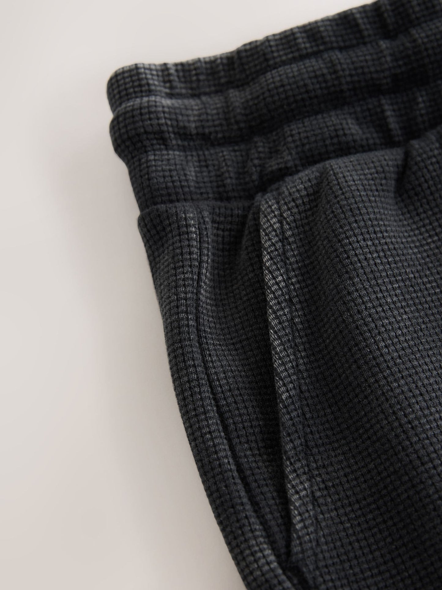 Dsiney Kidz - smALLSAINTS Washed Black/Waffle Underground Sweat Shorts image 5