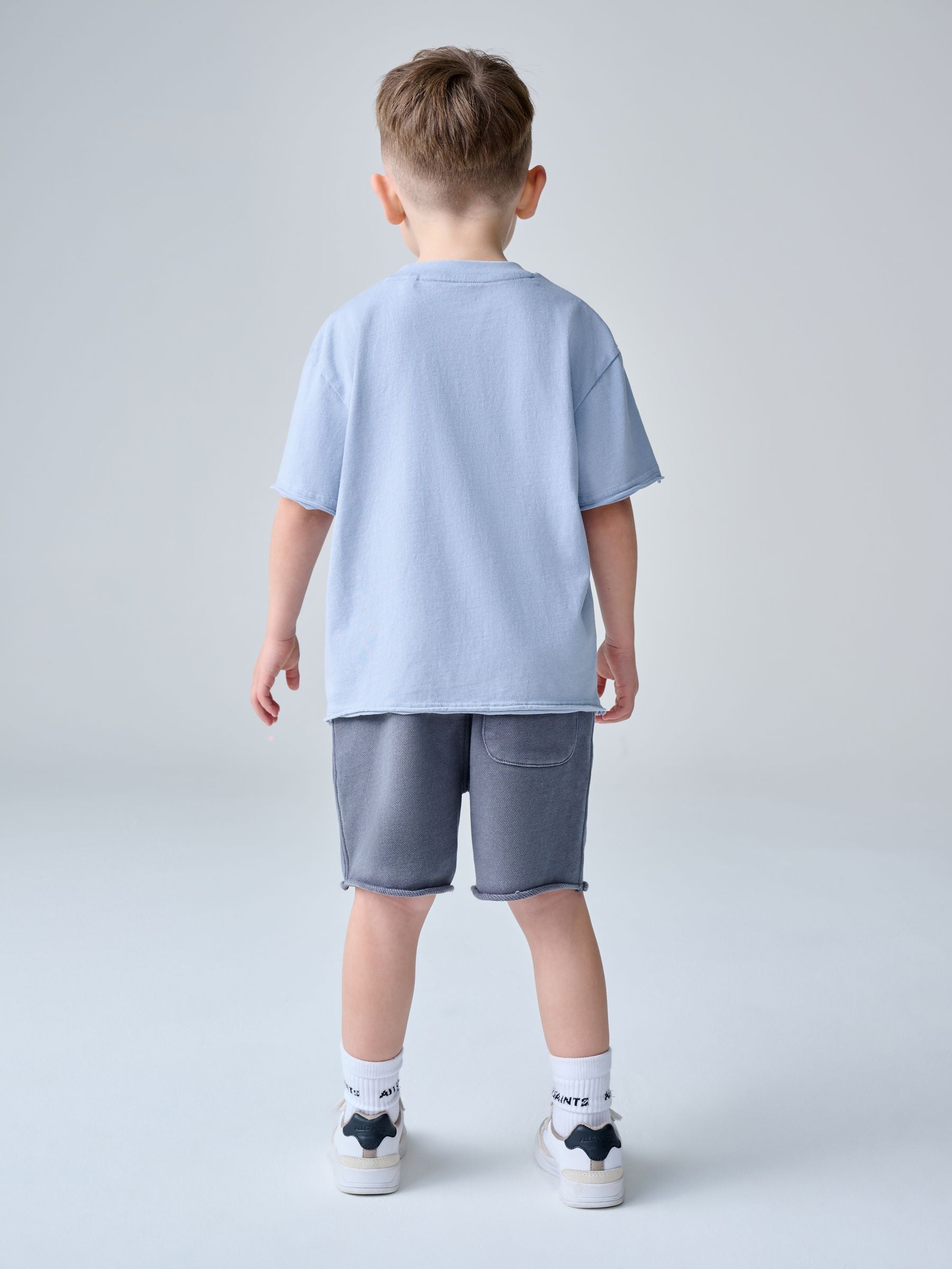 smALLSAINTS Blue Biggy Oversized T-Shirt and Sweat Shorts Younger Set image 3