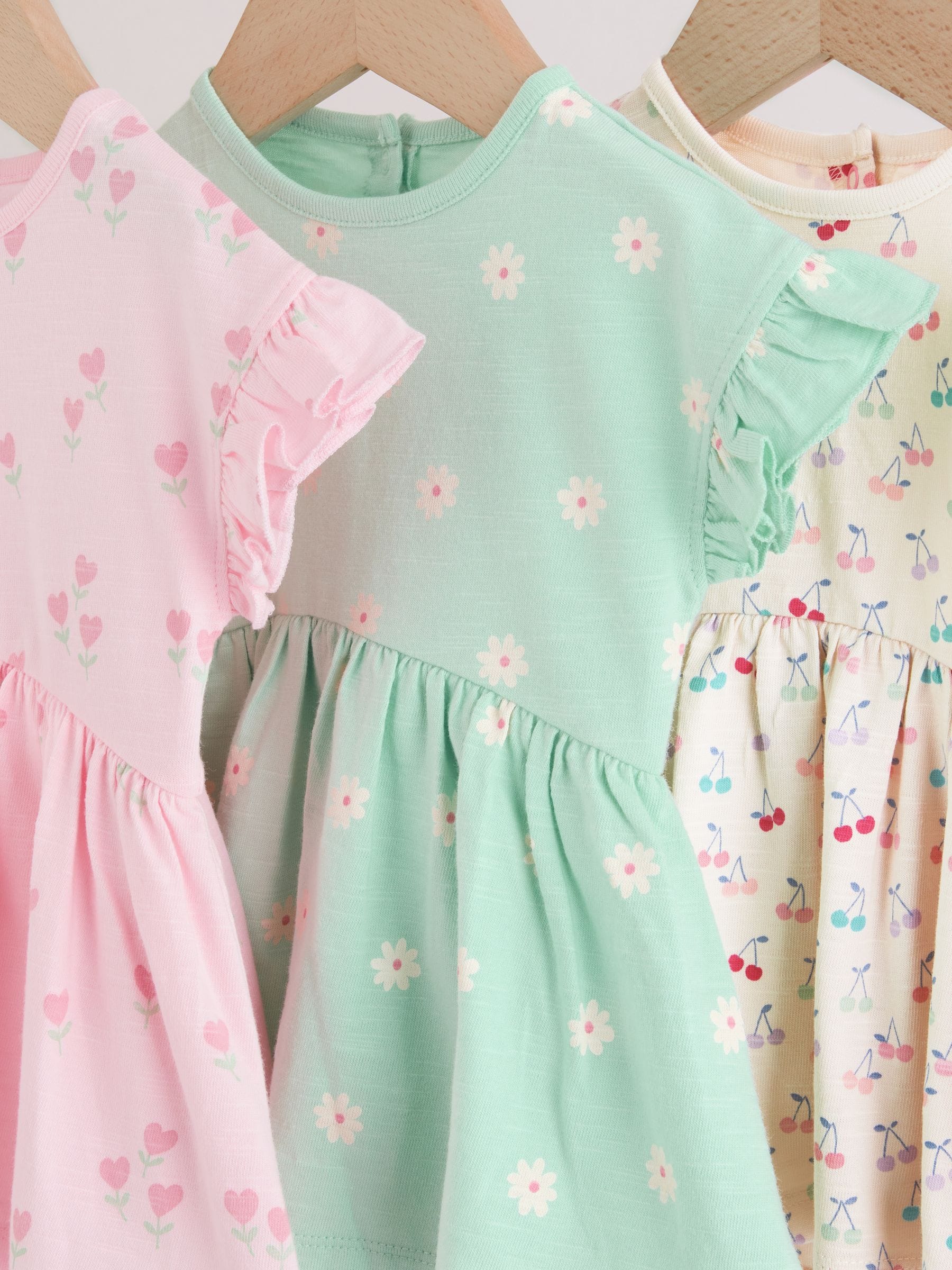 Pink Heart Printed Jersey Baby Rompers 3 Pack image 8