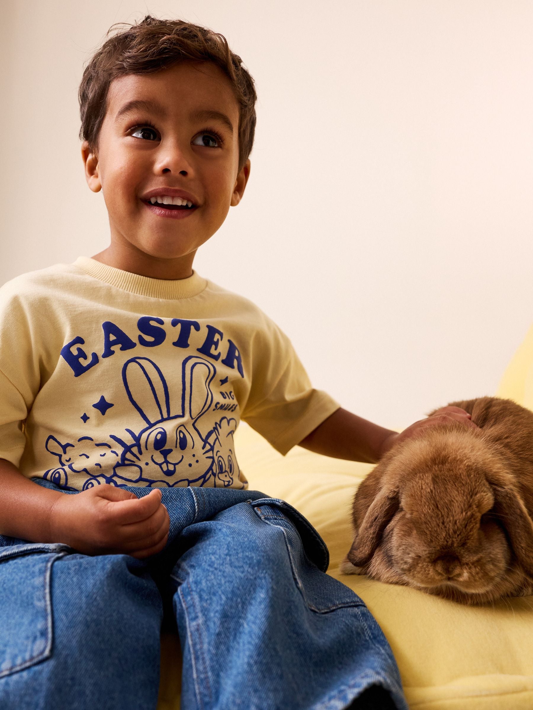 Yellow Bunny Short Sleeve Easter Graphic T-Shirt (3mths-7yrs) image 3