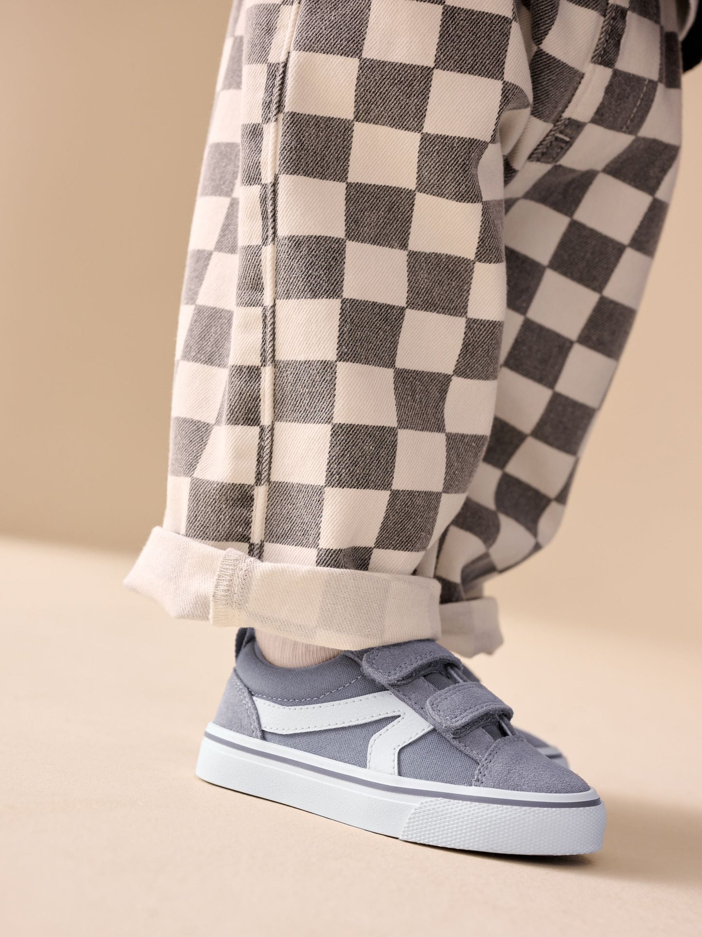 Grey Standard Fit (F) Touch Fastening Trainers image 1