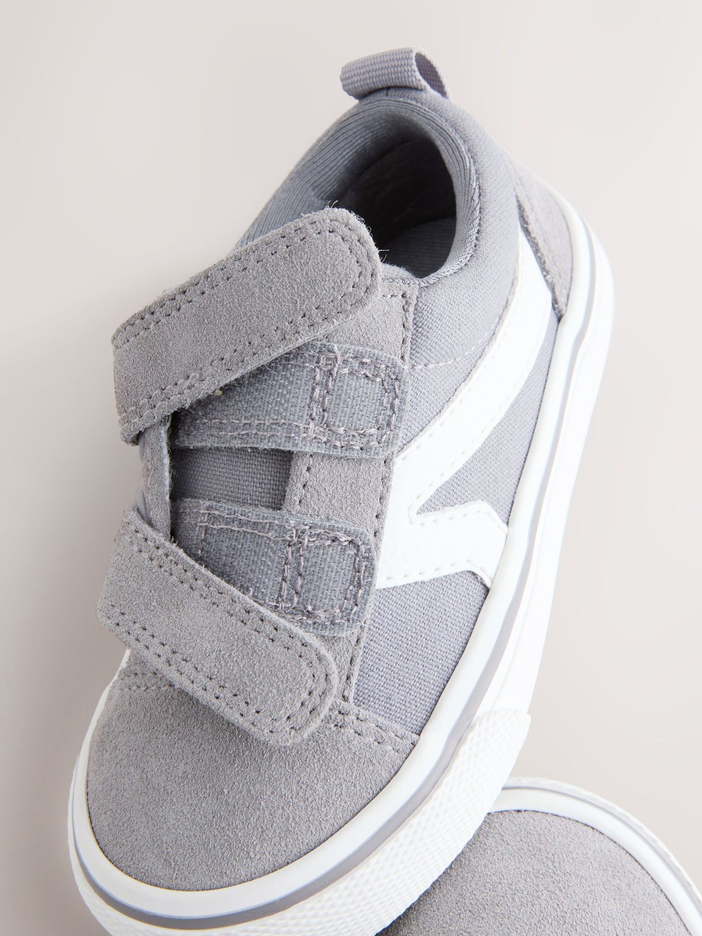 Grey Standard Fit (F) Touch Fastening Trainers image 9