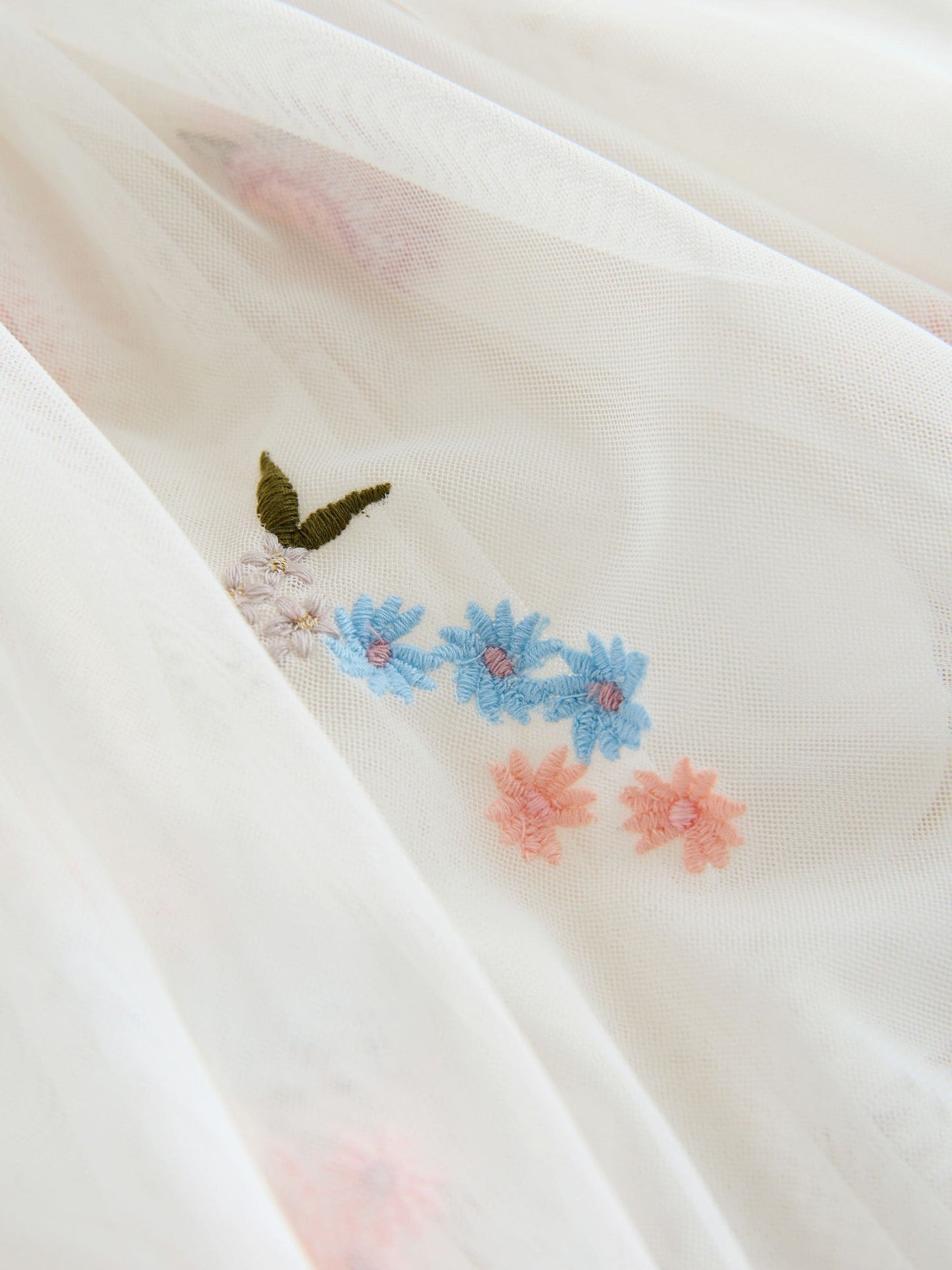White Embroidered Top & Skirt Set (3mths-7yrs) image 9