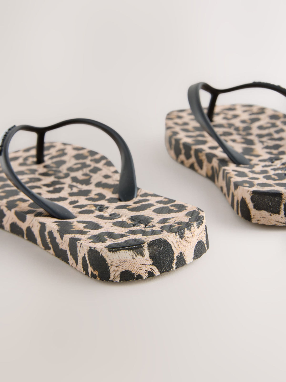 smALLSAINTS Leopard Square Toe Flip Flops - image 5